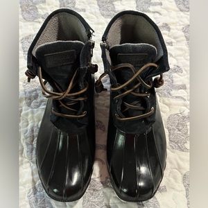 Sperry Top Sider Waterproof Rubber Boots SIZE: 7 D15-61458. STS90987